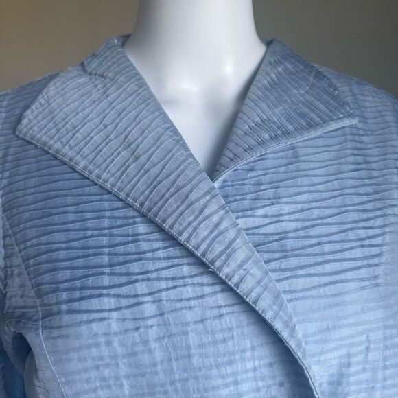 Eileen Fisher 100% Silk Sky Blue Pinch Pleated Open Blazer Jacket Sz M - Picture 3 of 6